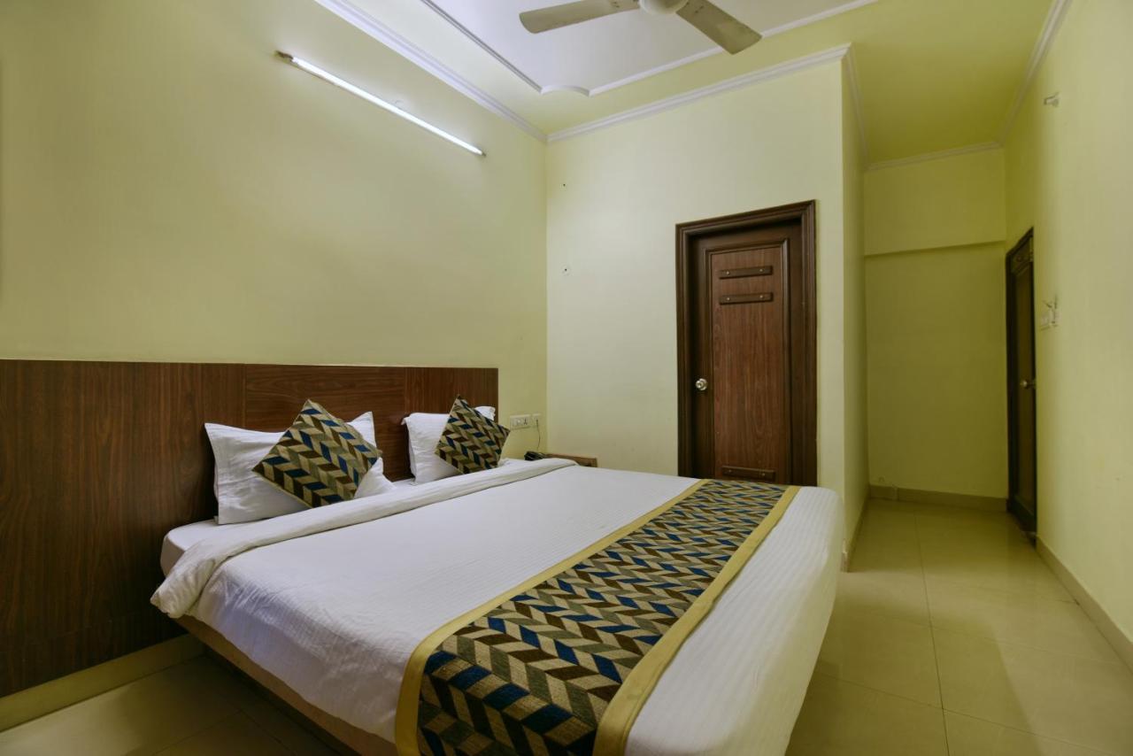 Oyo 2289 Hotel Radha Palace Kukas Ngoại thất bức ảnh