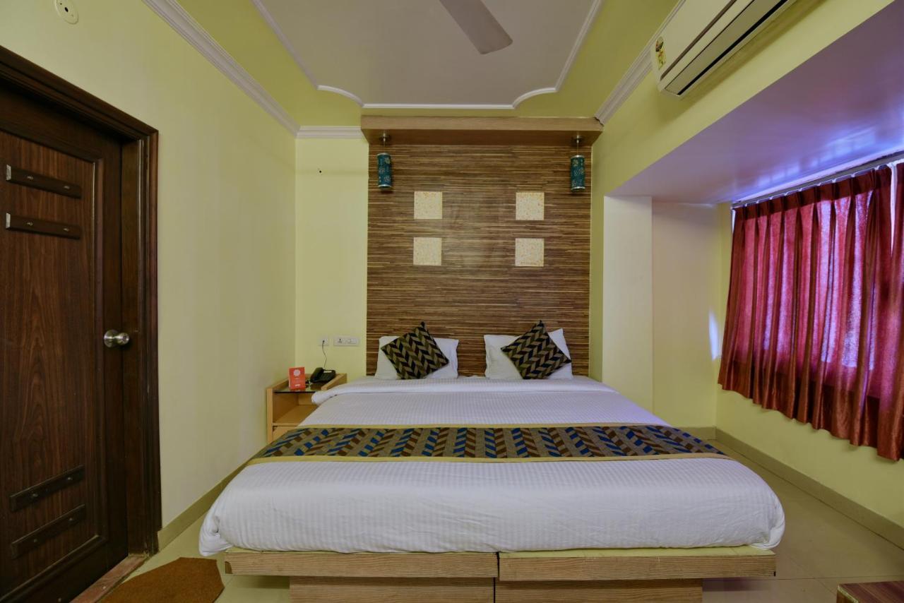 Oyo 2289 Hotel Radha Palace Kukas Ngoại thất bức ảnh