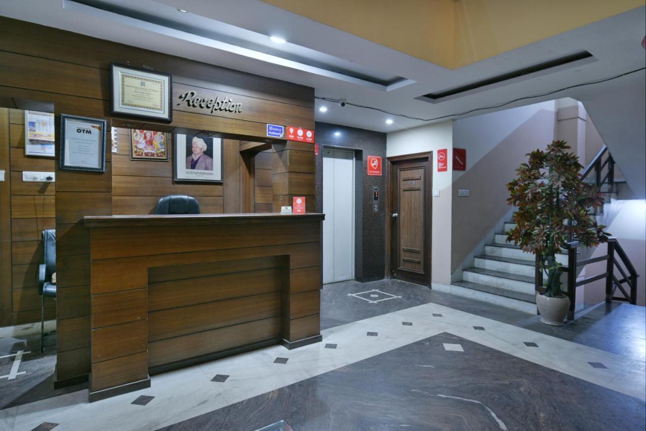 Oyo 2289 Hotel Radha Palace Kukas Ngoại thất bức ảnh